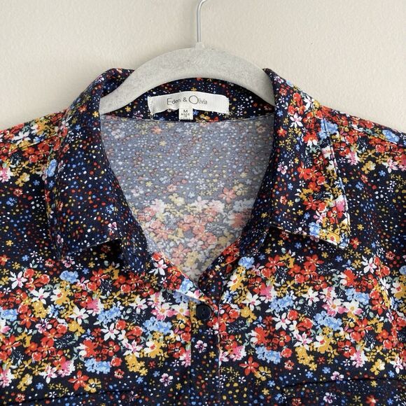 Eden & Olivia Navy Floral Flower Button Down Top Roll Tab Sleeves Size Medium - Picture 2 of 12